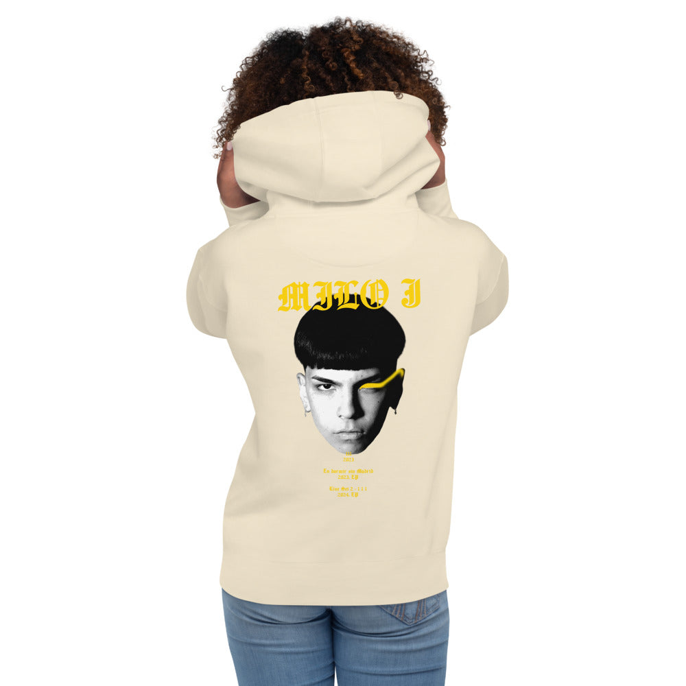 Hoodie Milo J - Modelo femenina espalda