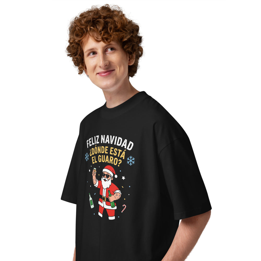 Oversize Feliz Navidad Dónde Está El Guaro - Modelo masculino lateral