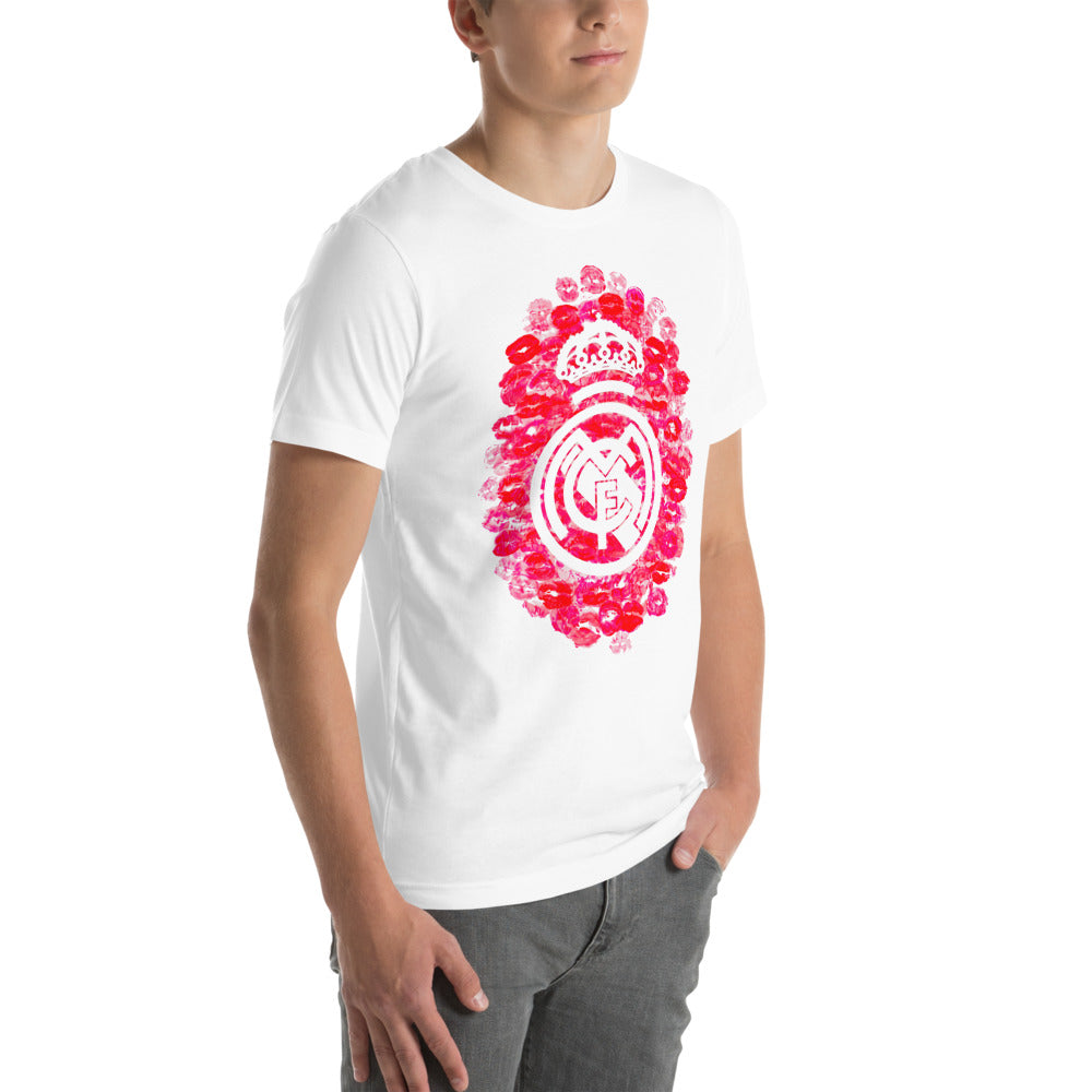 Playera Real Madrid Kisses - Modelo masculino lateral