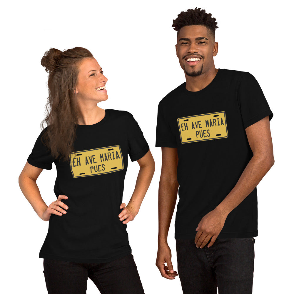 Muestra tu orgullo colombiano con la Camiseta Placa Eh Ave Maria Pues. Diseñada con los mejores materiales y un estampado duradero.