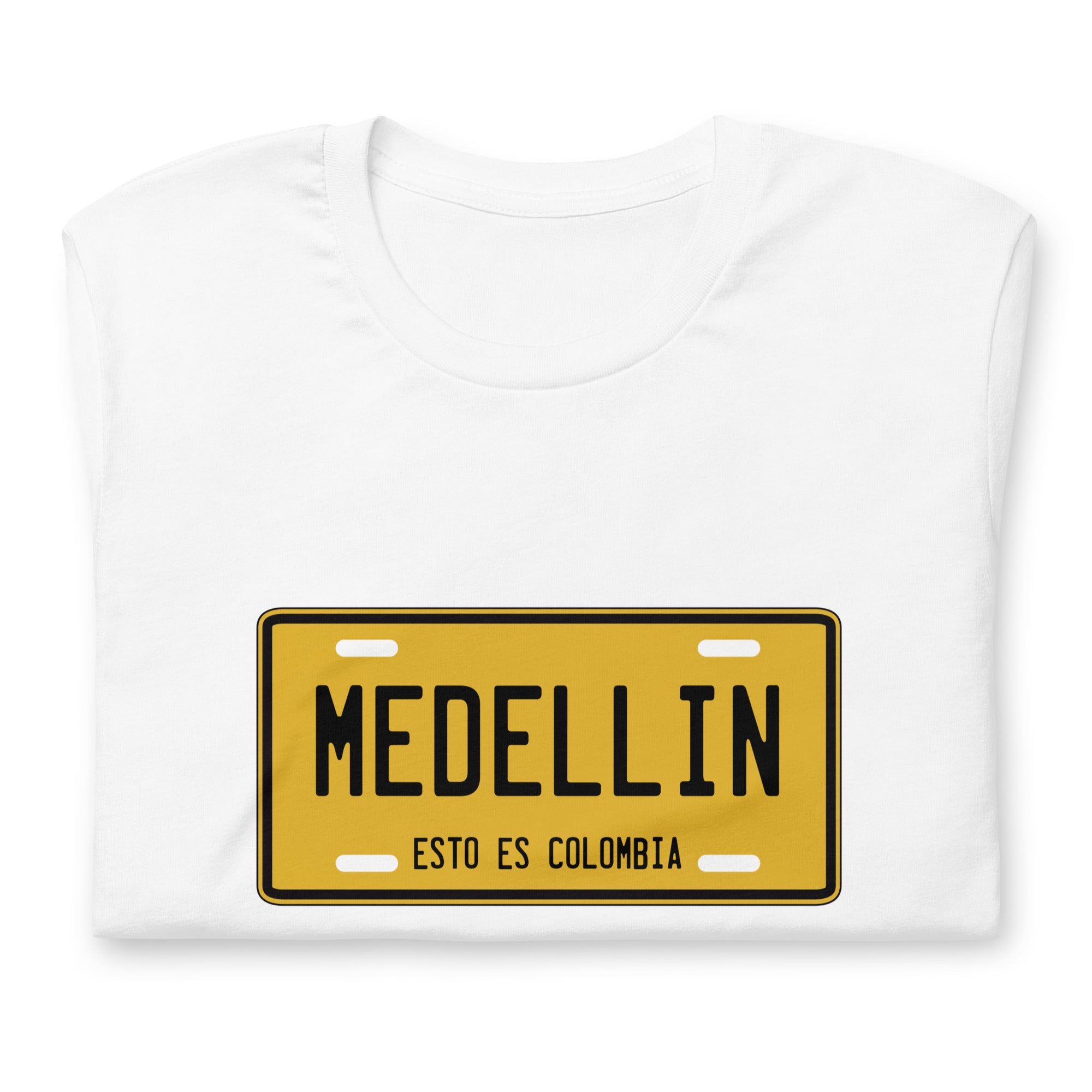 Muestra tu orgullo colombiano con la Camiseta Medellín esto es Colombia. Diseñada con los mejores materiales y un estampado duradero.